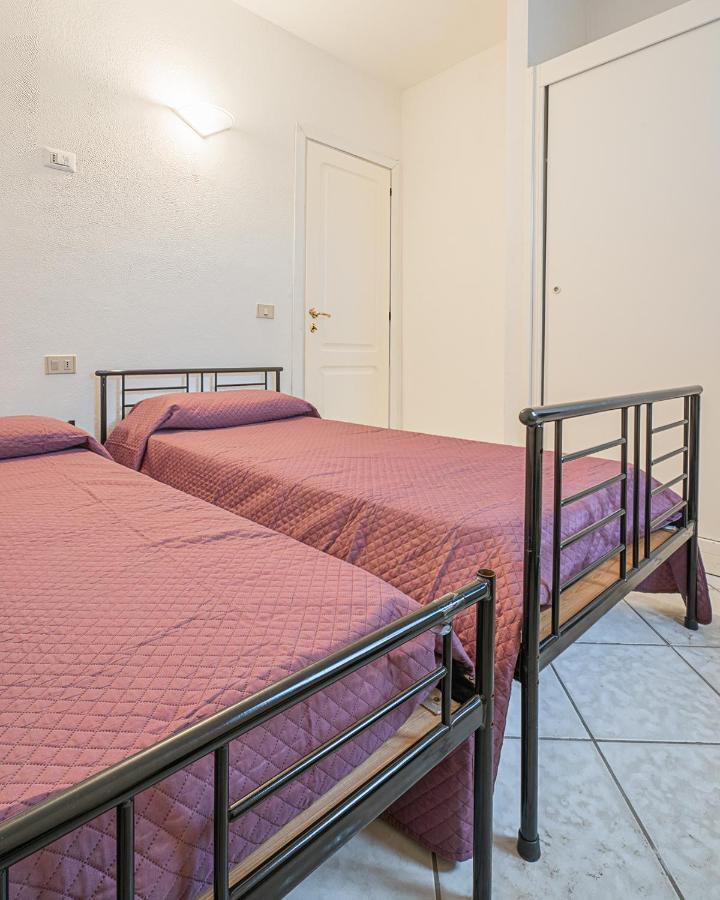 Ambra Holiday Rooms San Teodoro  Exteriör bild
